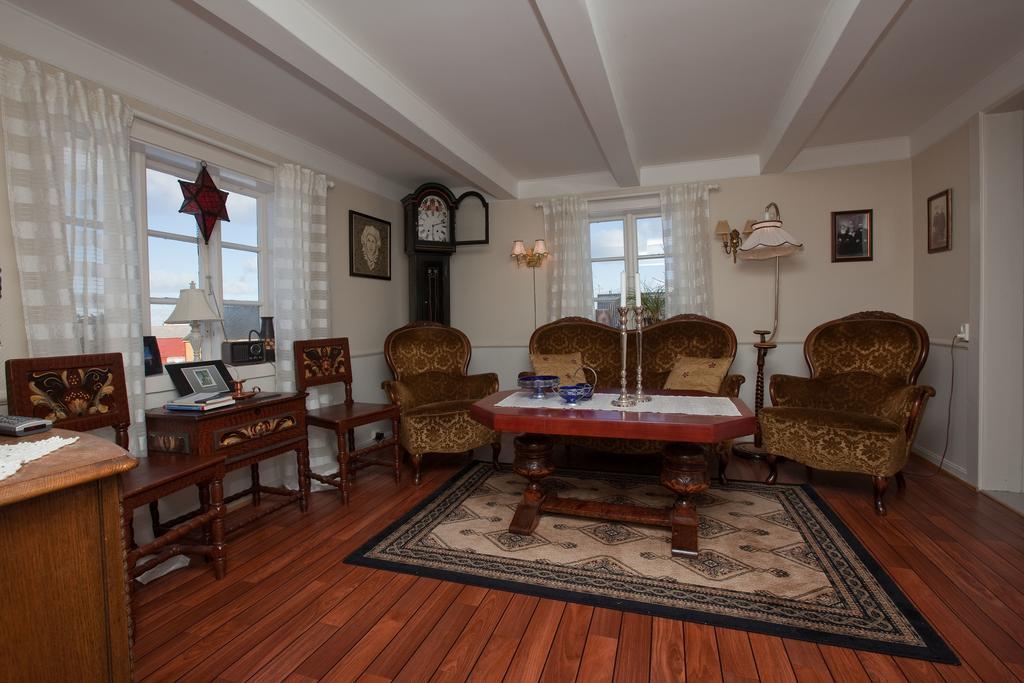 Kristina Apartment & Alma House อัมเดเนส ภายนอก รูปภาพ